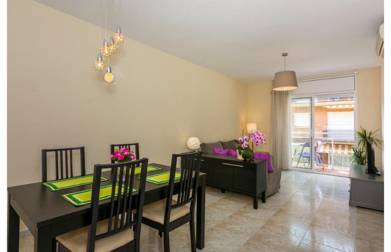 Homeholidaysrentals Salvador Pineda de Mar Exterior photo